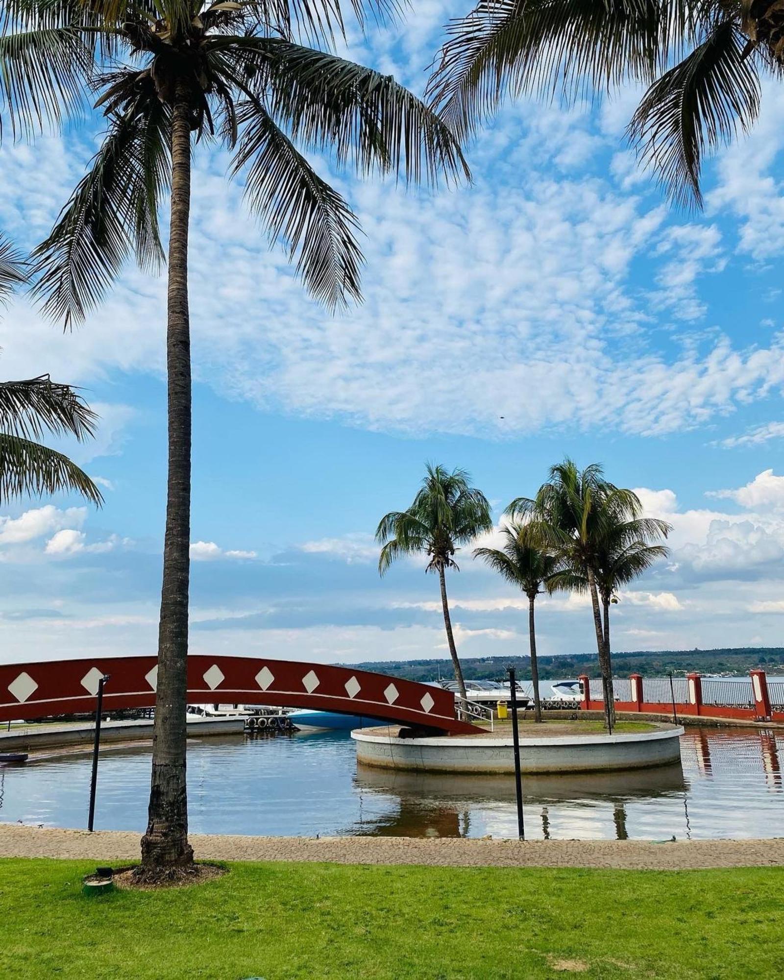 Flat Beira Lago No Centro De Bsb 브라질리아 외부 사진